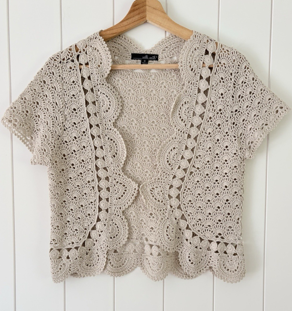 Willi Smith Beige Crochet Open Knit Cardigan Cropped Scalloped Boho Festival M